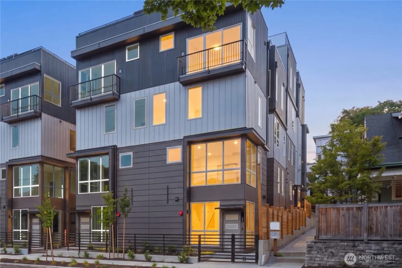 Property photo for 2328 D Franklin Avenue E, Seattle