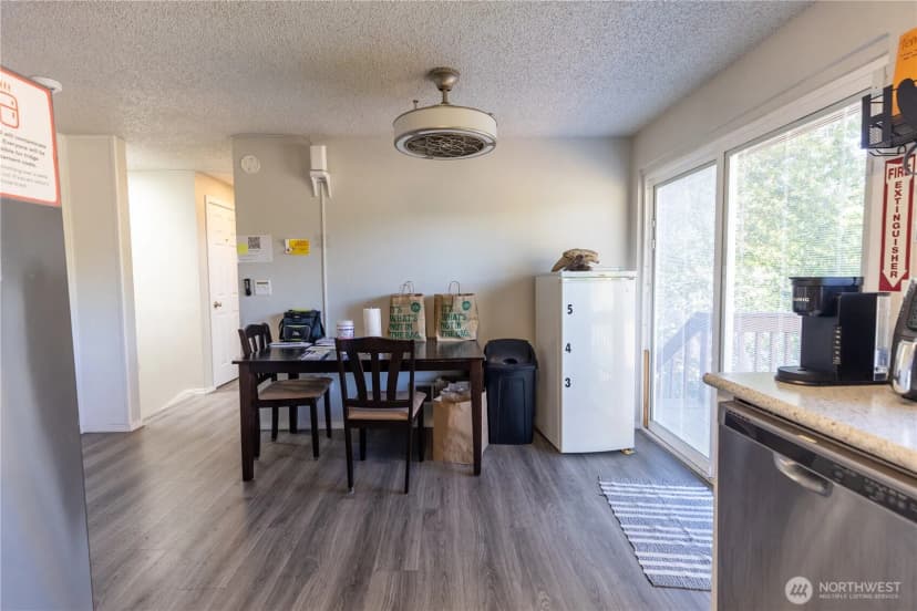 Property photo for 1743 Lafayette Street S, Parkland photo 14