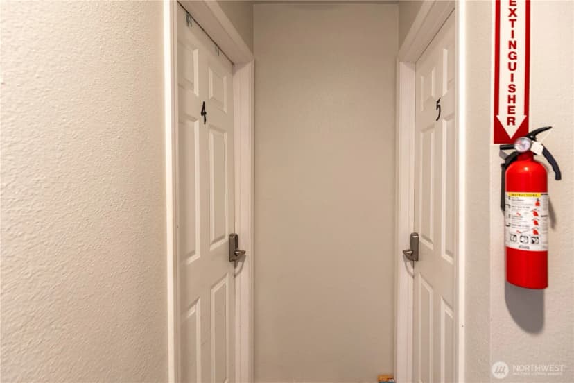 Property photo for 1743 Lafayette Street S, Parkland photo 22