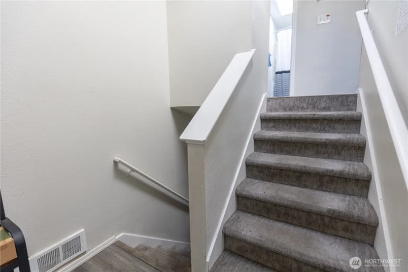 Property photo for 1743 Lafayette Street S, Parkland photo 6