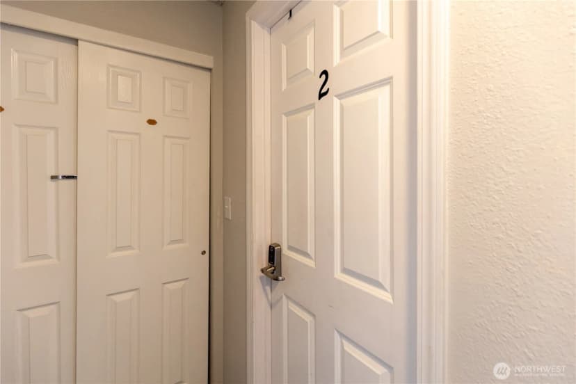 Property photo for 1743 Lafayette Street S, Parkland photo 18