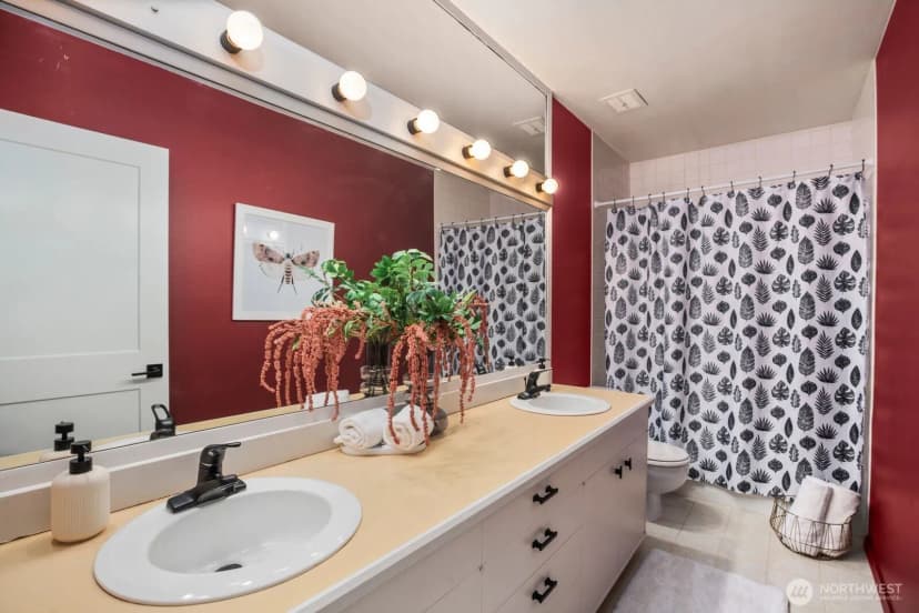 Property photo for 1520 Sycamore Drive Se, Issaquah photo 17
