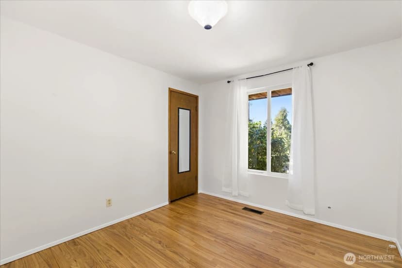 Property photo for 7212 197th Street Sw, Lynnwood photo 18