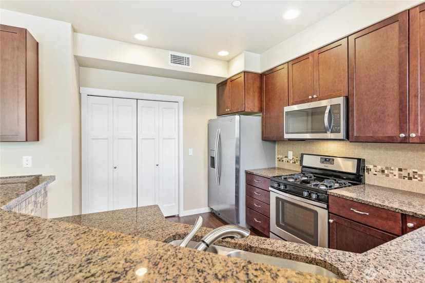 Property photo for 8780 Depot Rd #207, Lynden photo 7