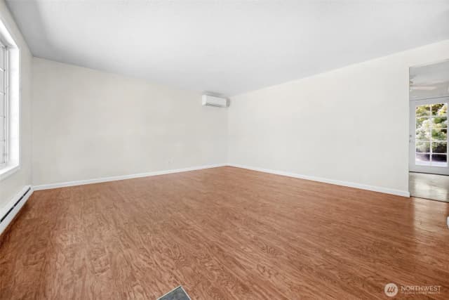 Property photo for 902 Peters Place, Everett photo 3