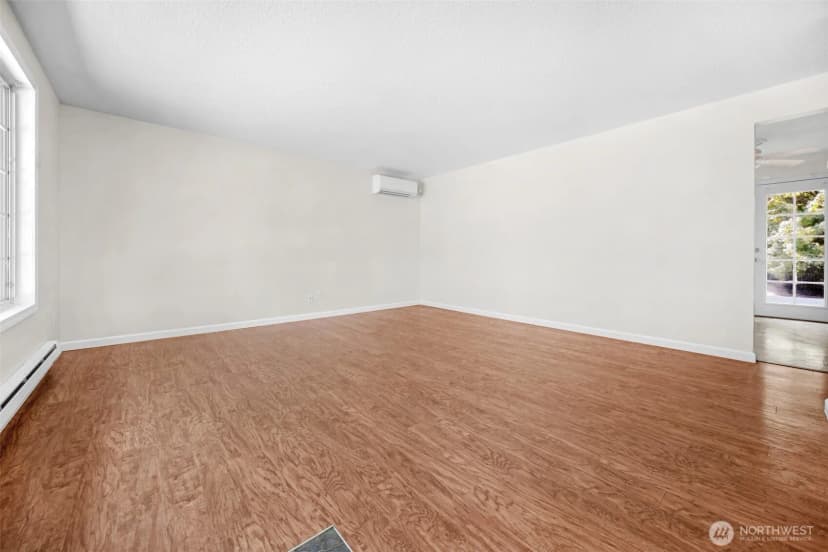 Property photo for 902 Peters Place, Everett photo 3