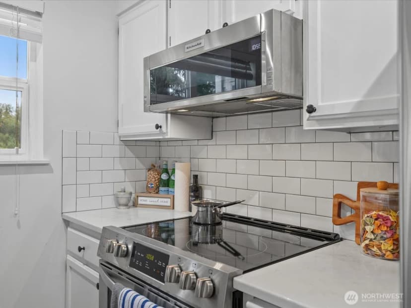 Property photo for 11613 Grove Drive, Mukilteo photo 14