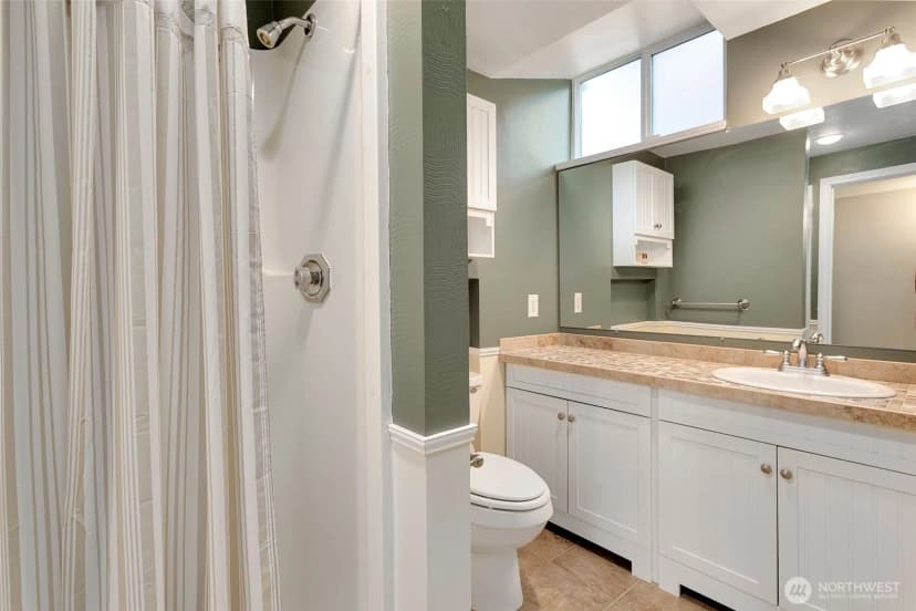 Property photo for 5539 Frances Avenue Ne, Tacoma photo 16