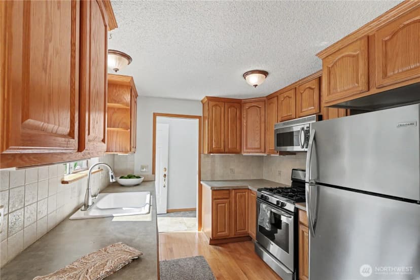Property photo for 11617 7th Avenue Sw, Seattle photo 8