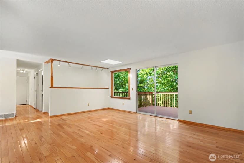 Property photo for 11617 7th Avenue Sw, Seattle photo 24