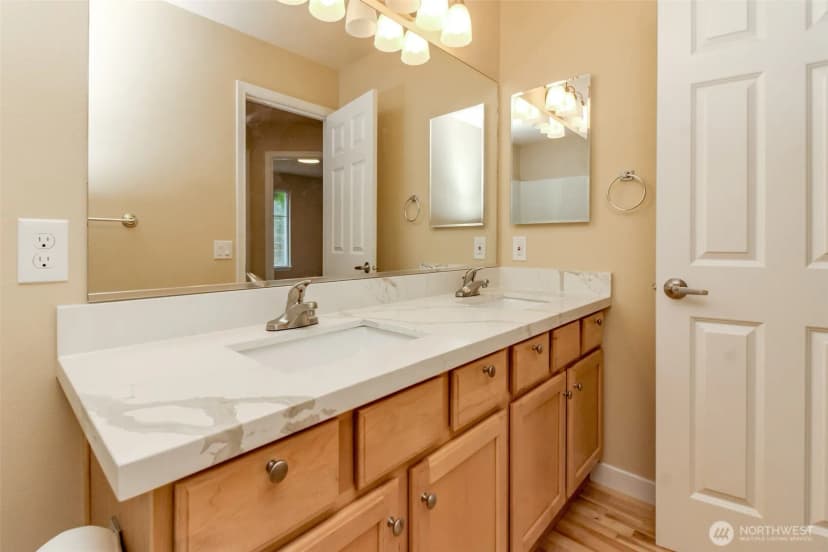 Property photo for 17837 110th Place Se, Renton photo 29