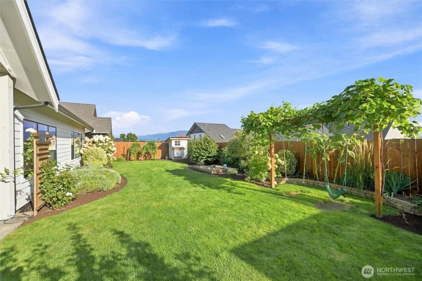 Property photo for 2154 Brome Street, Lynden photo 7