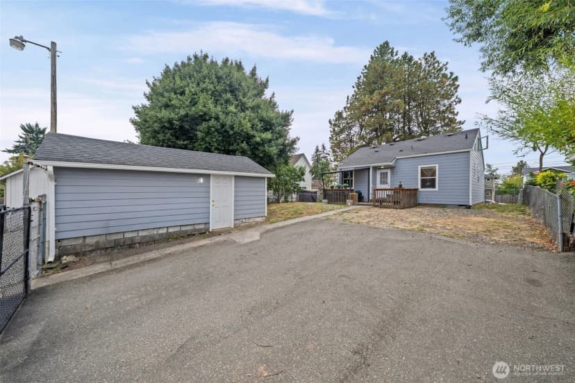 Property photo for 4811 S K Street, Tacoma photo 2