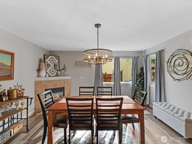 Property photo for 1131 Homestead Drive, Burlington photo 5