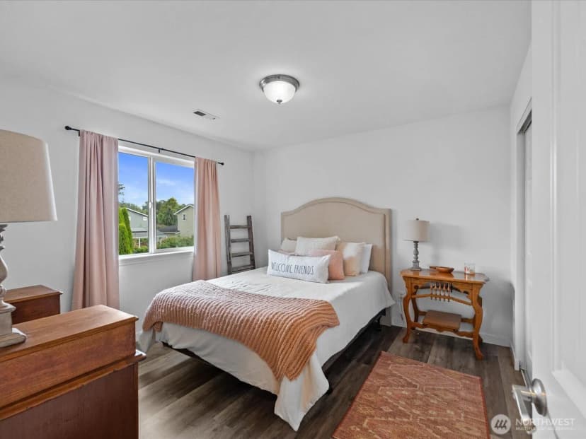 Property photo for 1131 Homestead Drive, Burlington photo 19