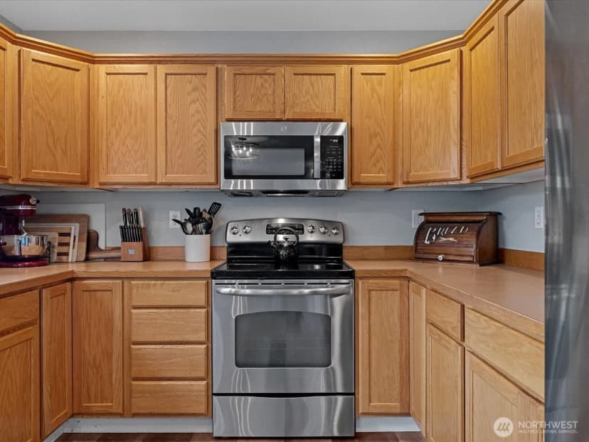 Property photo for 1131 Homestead Drive, Burlington photo 14