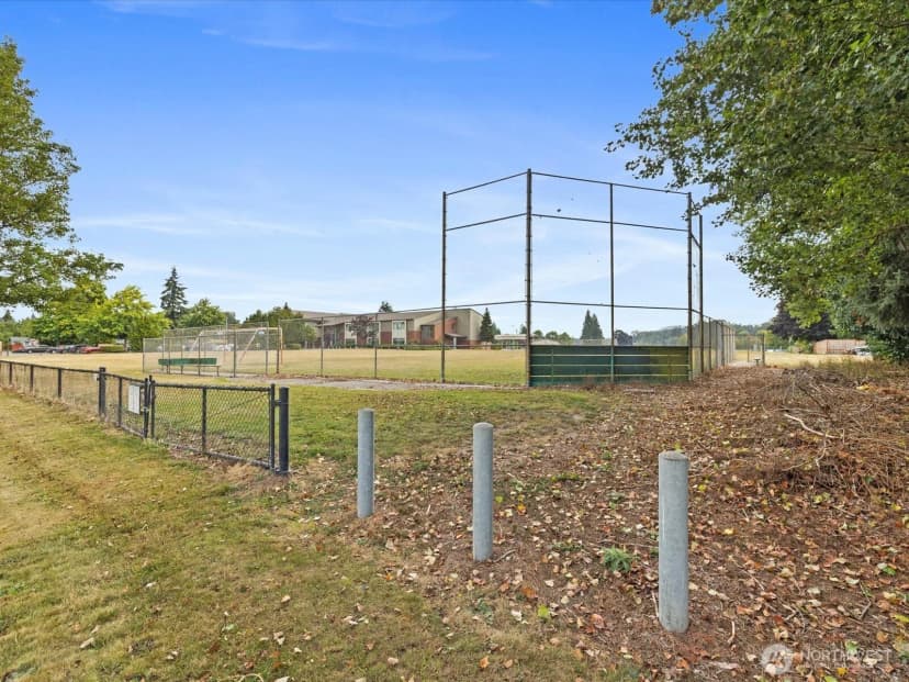 Property photo for 1131 Homestead Drive, Burlington photo 37