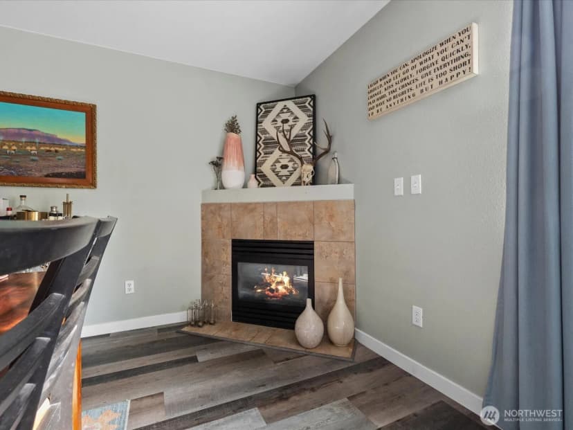 Property photo for 1131 Homestead Drive, Burlington photo 6