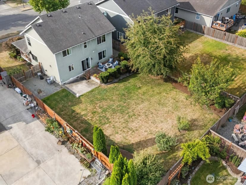 Property photo for 1131 Homestead Drive, Burlington photo 30