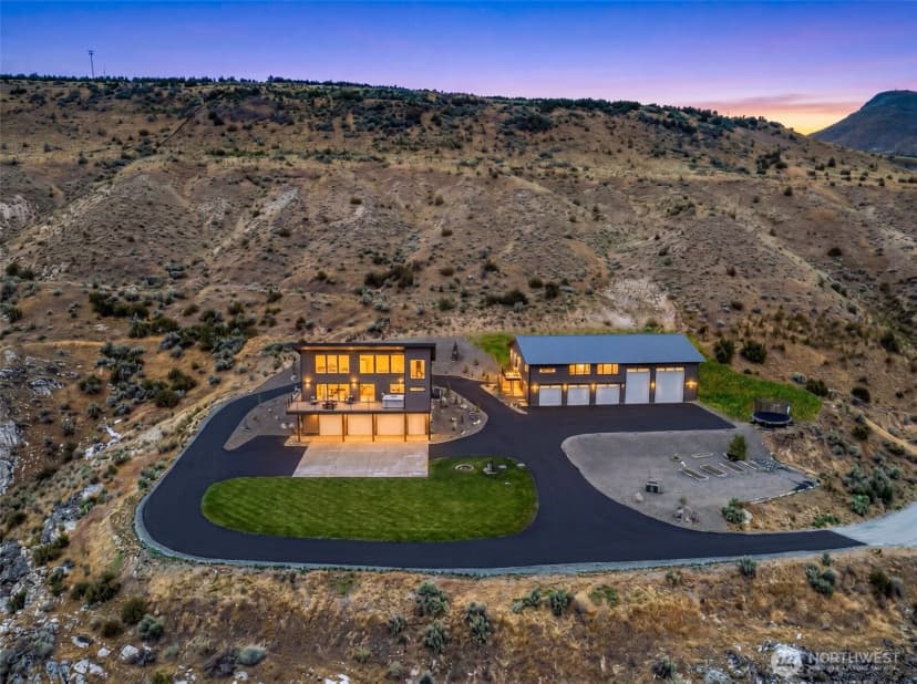 Property photo for 44 A Osprey Nest Road, Pateros photo 2