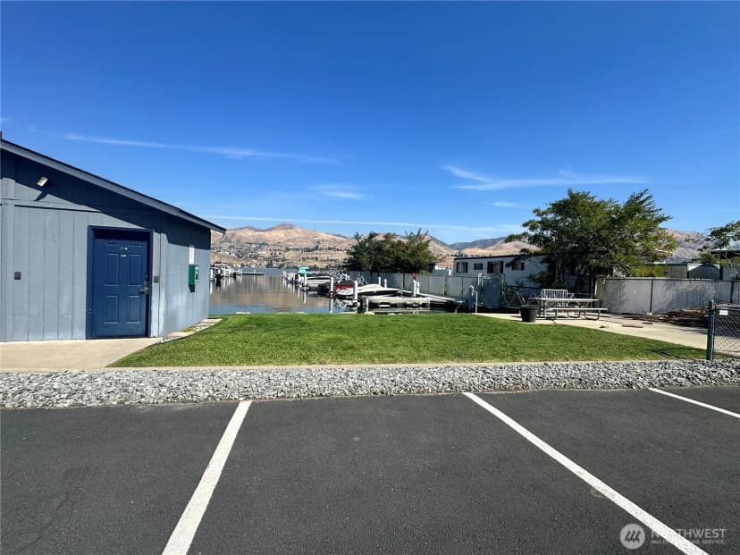 Property photo for 1240 W Woodin Avenue #a-11, Chelan photo 11
