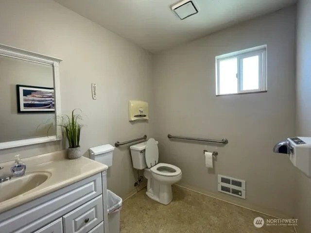 Property photo for 1240 W Woodin Avenue #a-11, Chelan photo 8