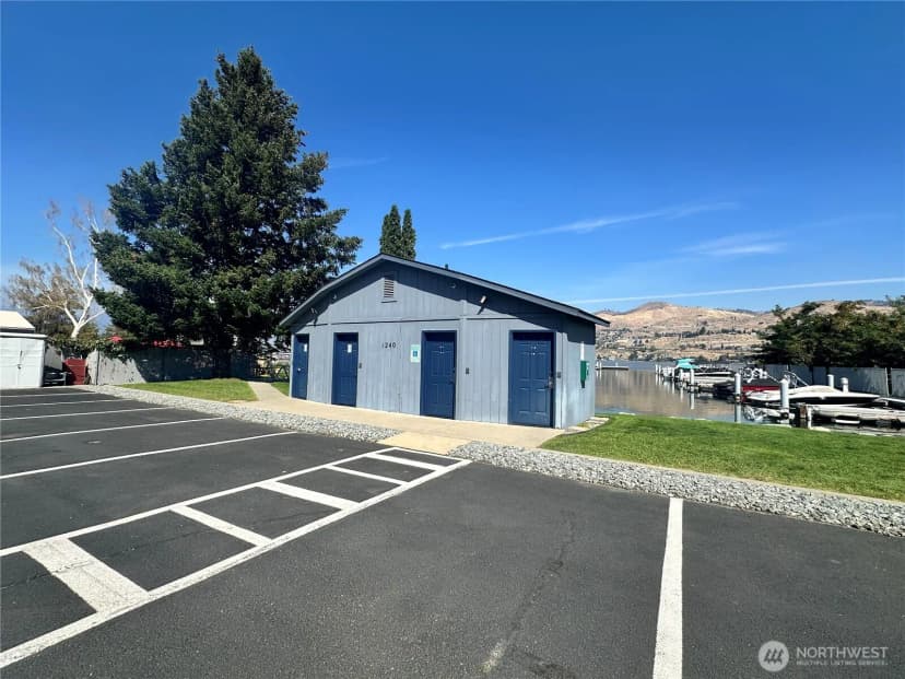 Property photo for 1240 W Woodin Avenue #a-11, Chelan photo 6