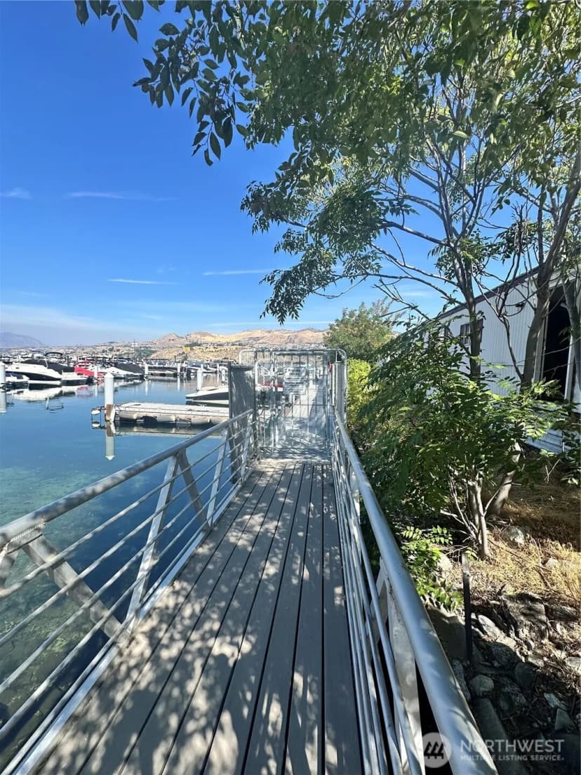 Property photo for 1240 W Woodin Avenue #a-11, Chelan photo 5