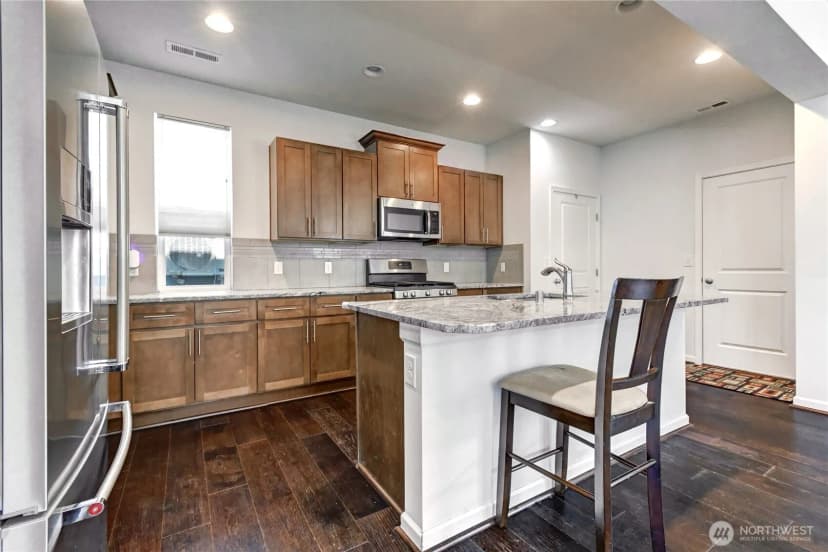 Property photo for 4523 Riverfront Boulevard, Everett photo 11