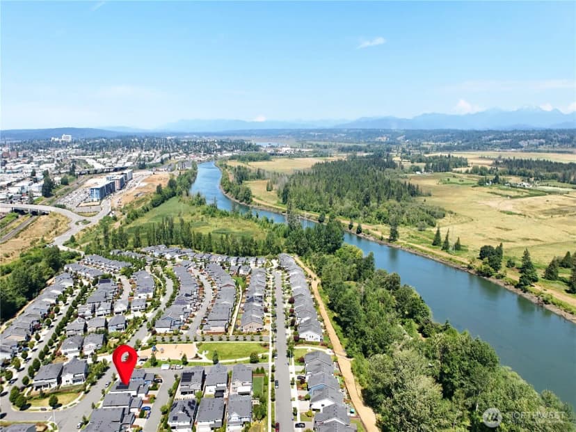 Property photo for 4523 Riverfront Boulevard, Everett photo 2