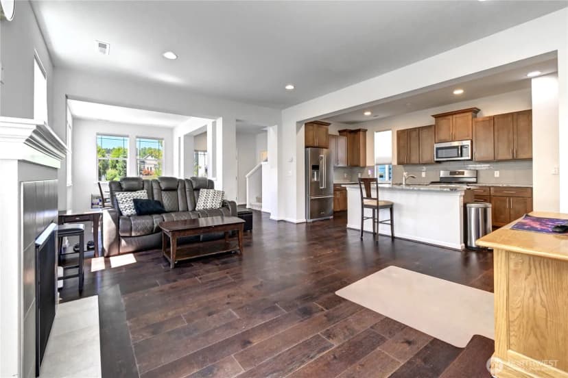 Property photo for 4523 Riverfront Boulevard, Everett photo 6