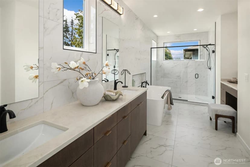 Property photo for 7921 Ne 124th Street, Kirkland photo 32