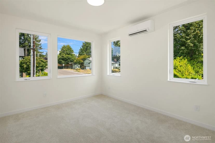 Property photo for 7921 Ne 124th Street, Kirkland photo 22