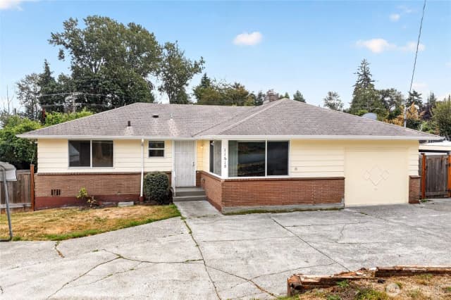 Property photo for 11618 Roseberg Avenue S, Seattle