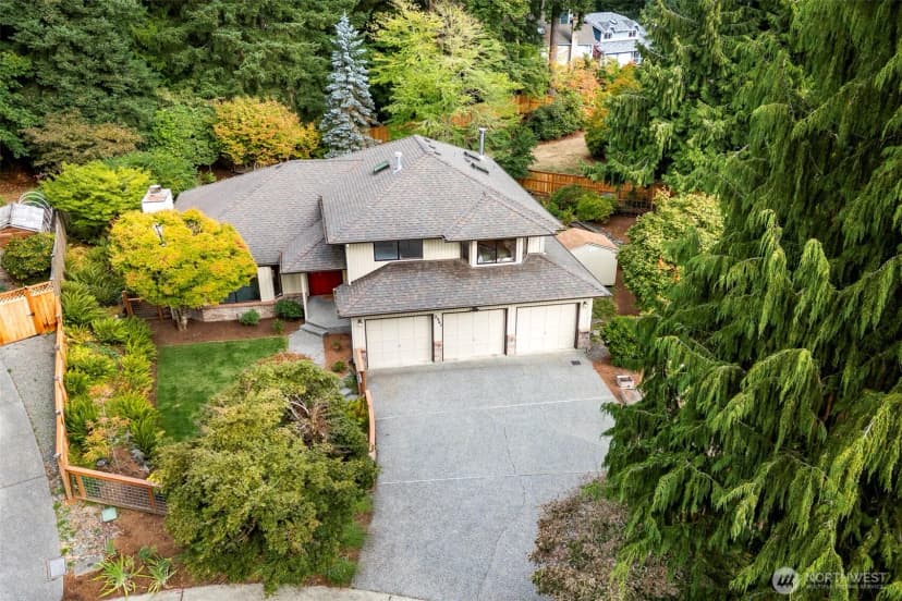 Property photo for 2341 219th Place Sw, Brier photo 30