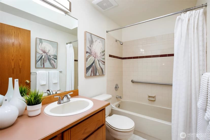 Property photo for 2341 219th Place Sw, Brier photo 15