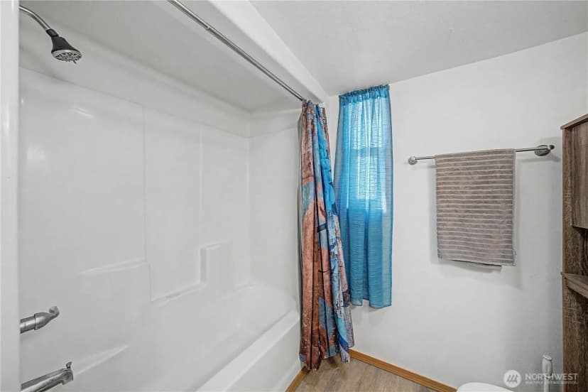 Property photo for 3986 Road 20 Ne, Soap Lake photo 17