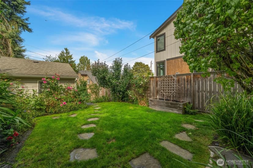 Property photo for 805 33rd Avenue E, Seattle photo 34