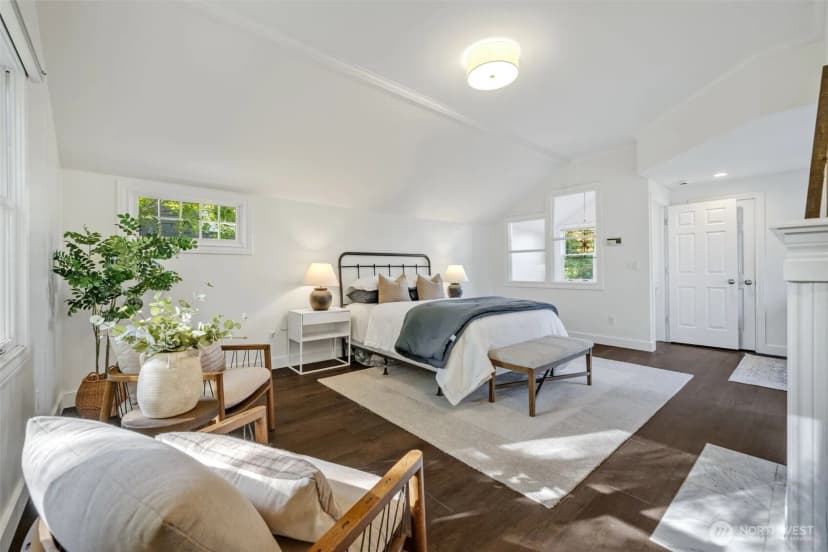 Property photo for 805 33rd Avenue E, Seattle photo 16