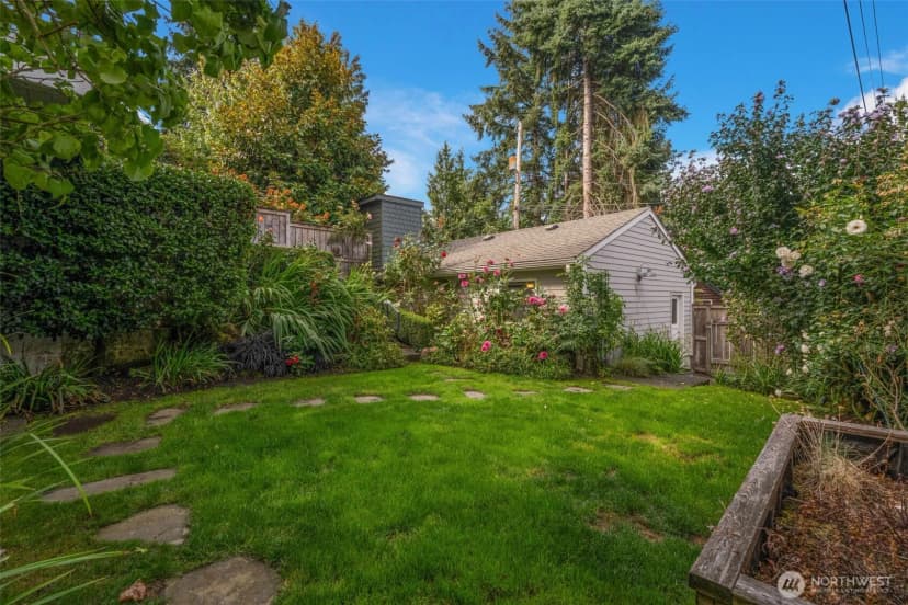 Property photo for 805 33rd Avenue E, Seattle photo 33