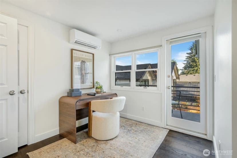 Property photo for 805 33rd Avenue E, Seattle photo 19