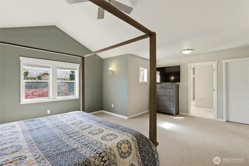 Property photo for 2233 Mill Street Ne, Olympia photo 15