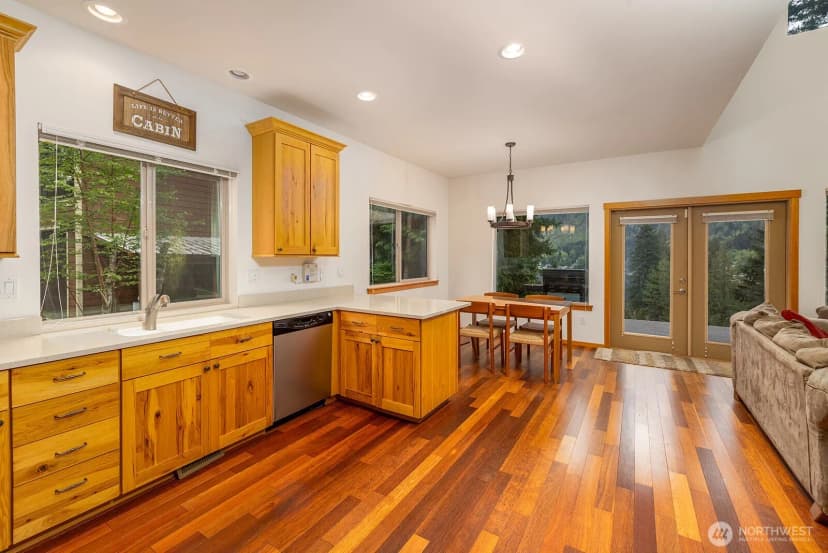 Property photo for 33006 Deer Park Lane, Mount Vernon photo 8