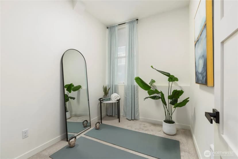 Property photo for 2328 A Franklin Avenue E, Seattle photo 10