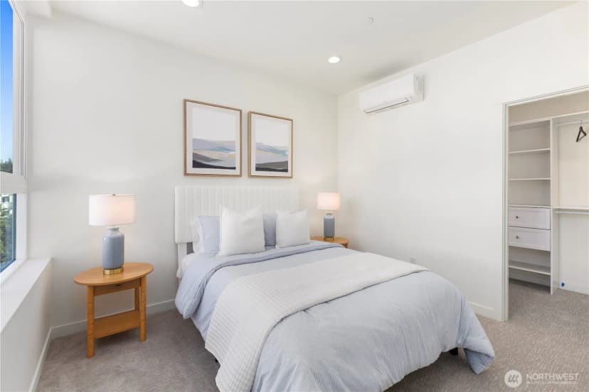 Property photo for 2328 A Franklin Avenue E, Seattle photo 33