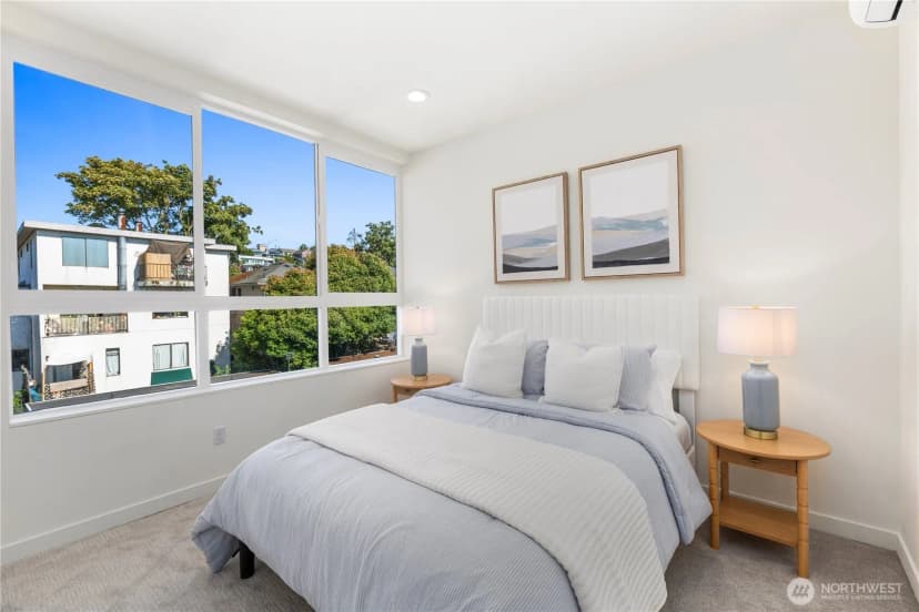Property photo for 2328 A Franklin Avenue E, Seattle photo 31