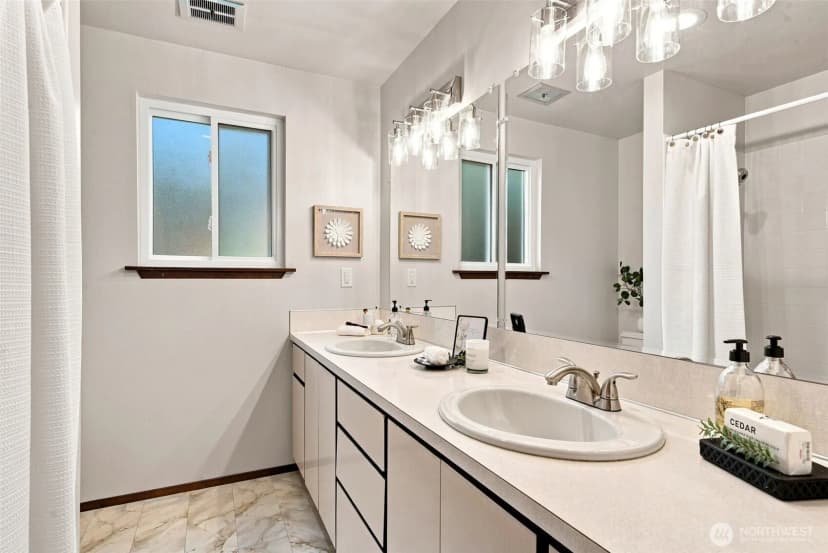 Property photo for 20315 Marine View Drive Sw, Normandy Park photo 17