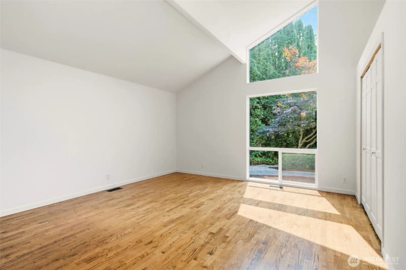 Property photo for 8626 Ne 26th Place, Clyde Hill photo 18