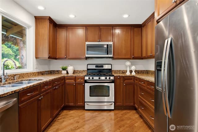 Property photo for 8626 Ne 26th Place, Clyde Hill photo 4
