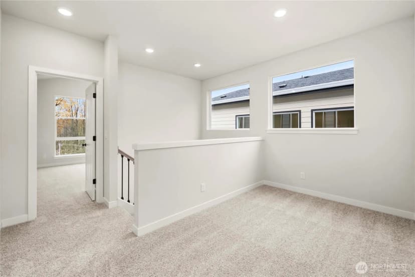 Property photo for 4163 Aberdeen Way Ne, Renton photo 6